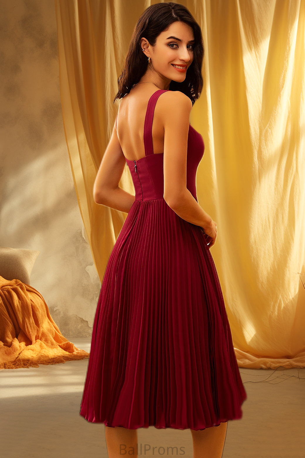 Justice A-line Square Knee-Length Chiffon Homecoming Dress With Pleated HJP0020530