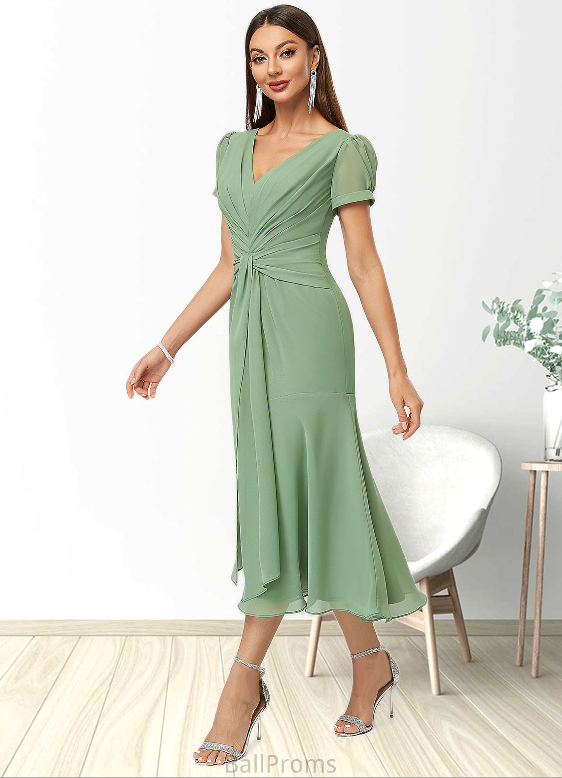 Alivia Trumpet/Mermaid V-Neck Tea-Length Chiffon Cocktail Dress With Pleated HJP0022315