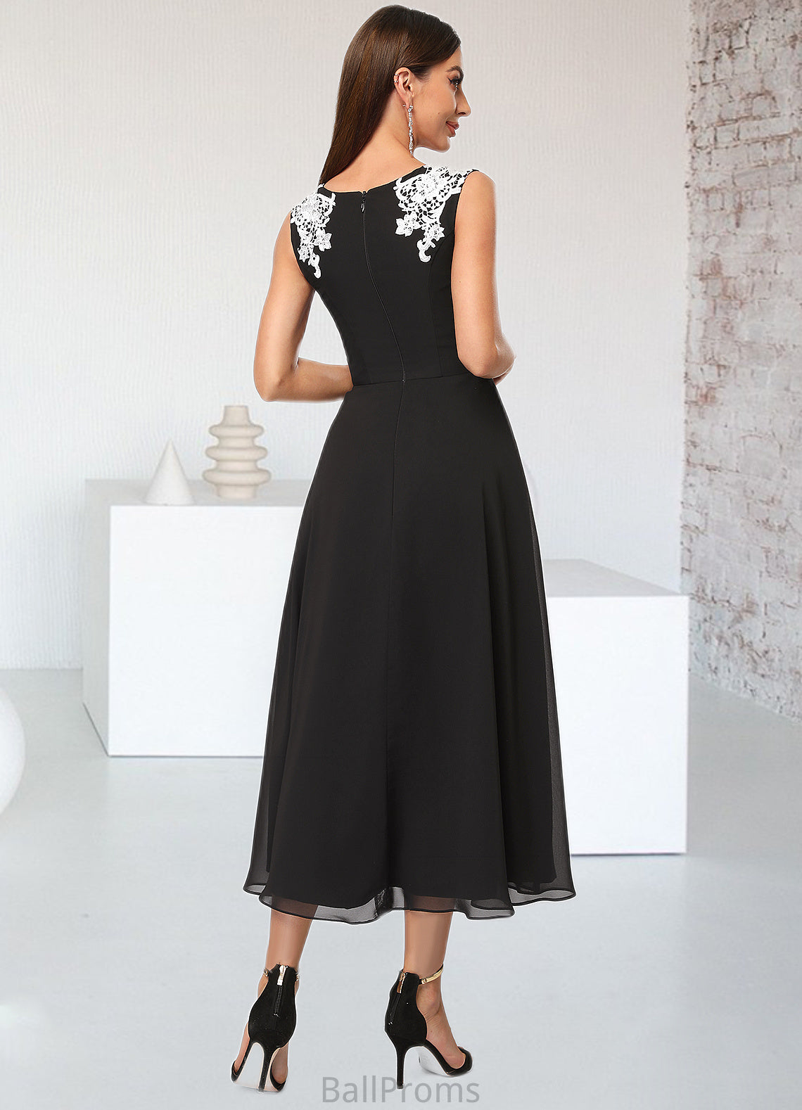 Muriel A-line V-Neck Tea-Length Chiffon Lace Cocktail Dress With Appliques Lace HJP0022387