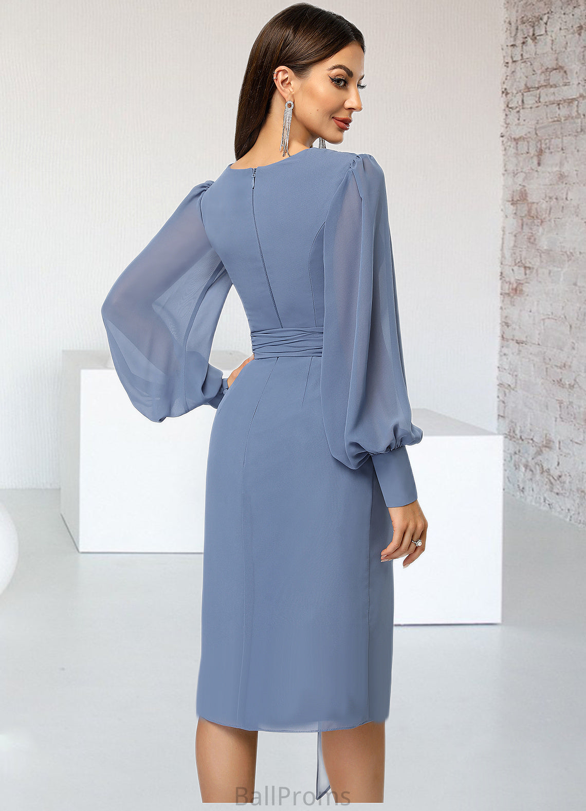 Lilyana Sheath/Column V-Neck Knee-Length Chiffon Cocktail Dress With Bow Pleated HJP0022484