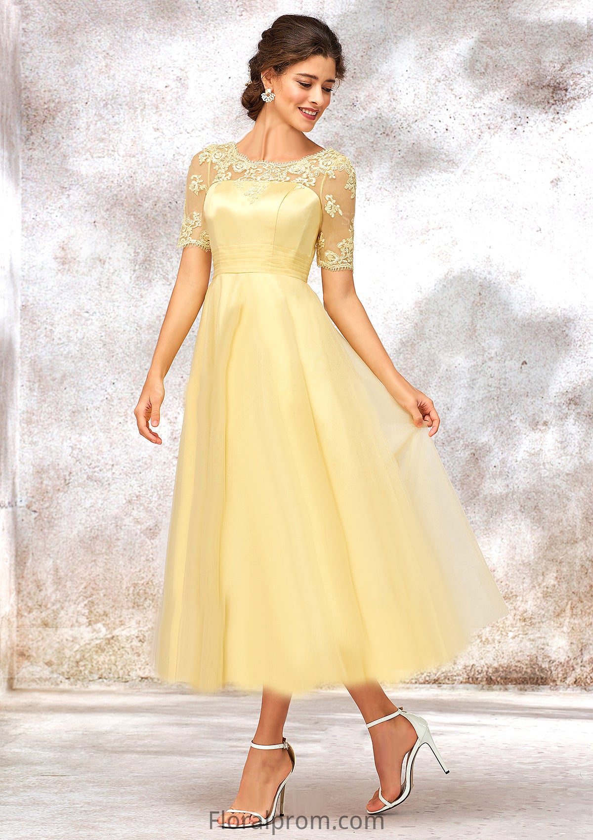 Short Sleeve A-line/Princess Tulle Bateau Bridesmaid Dresses With Lace Appliqued Savanna HJP0025351