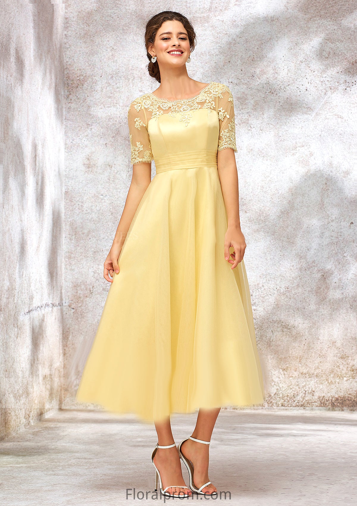 Short Sleeve A-line/Princess Tulle Bateau Bridesmaid Dresses With Lace Appliqued Savanna HJP0025351