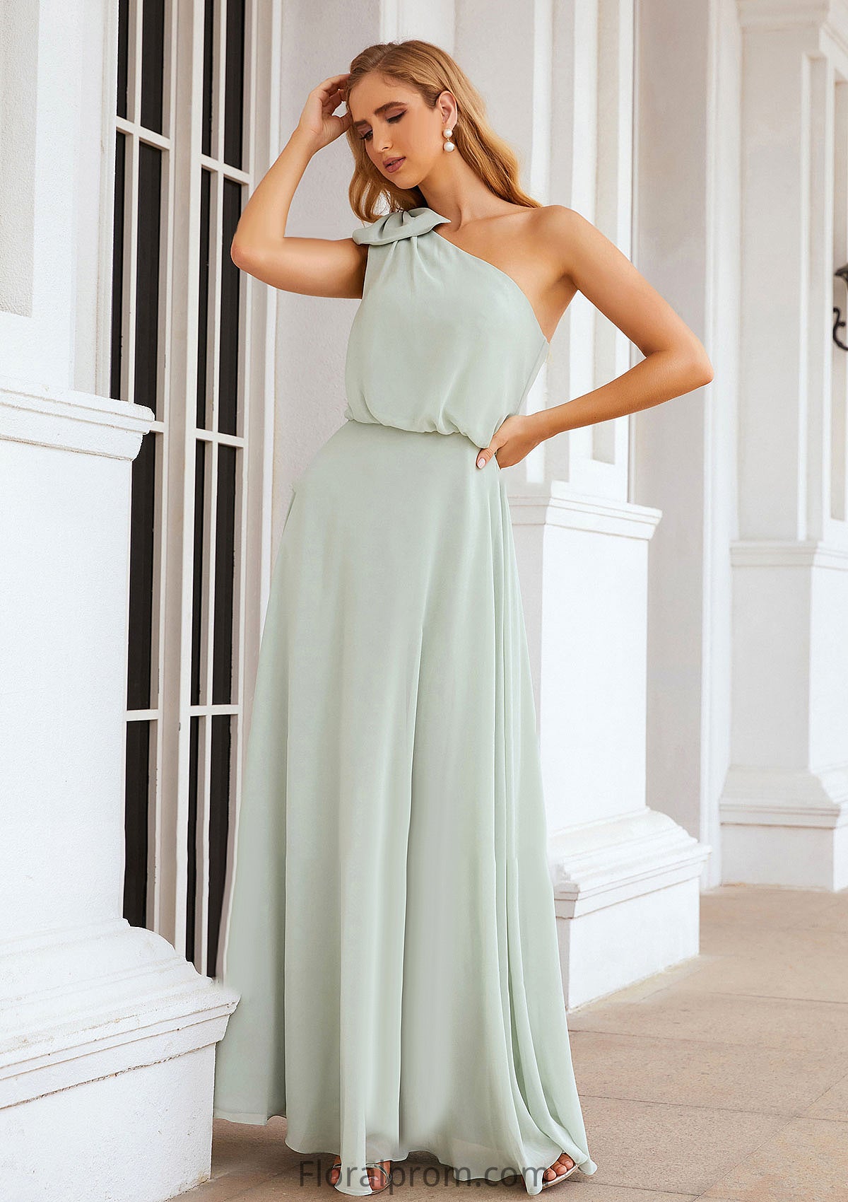 A-line One-Shoulder Sleeveless Long/Floor-Length Chiffon Bridesmaid Dresses With Shoulder Flower Gwendolyn HJP0025369