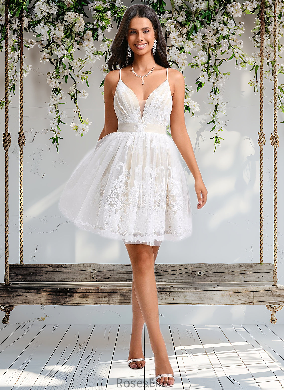 Kaia Ball-Gown/Princess V-Neck Short Tulle Lace Homecoming Dress With Pleated HJP0025711