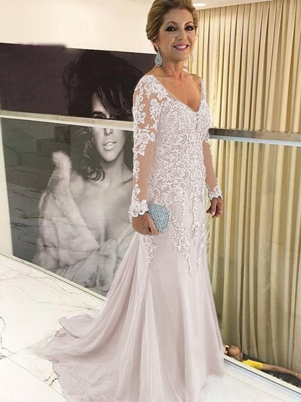 Yadira Sheath/Column Tulle Applique V-neck Long Sleeves Sweep/Brush Train Mother of the Bride Dresses HJP0020380