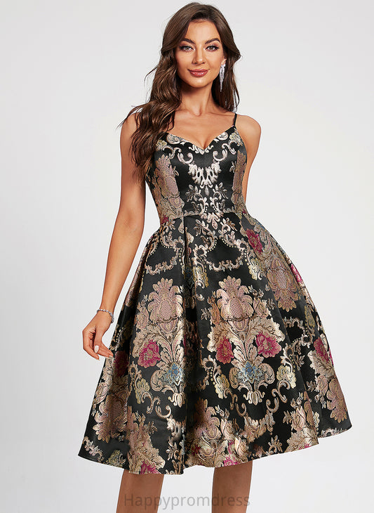 With A-Line Lois Lace Homecoming Dress Homecoming Dresses Knee-Length Flower(s) V-neck