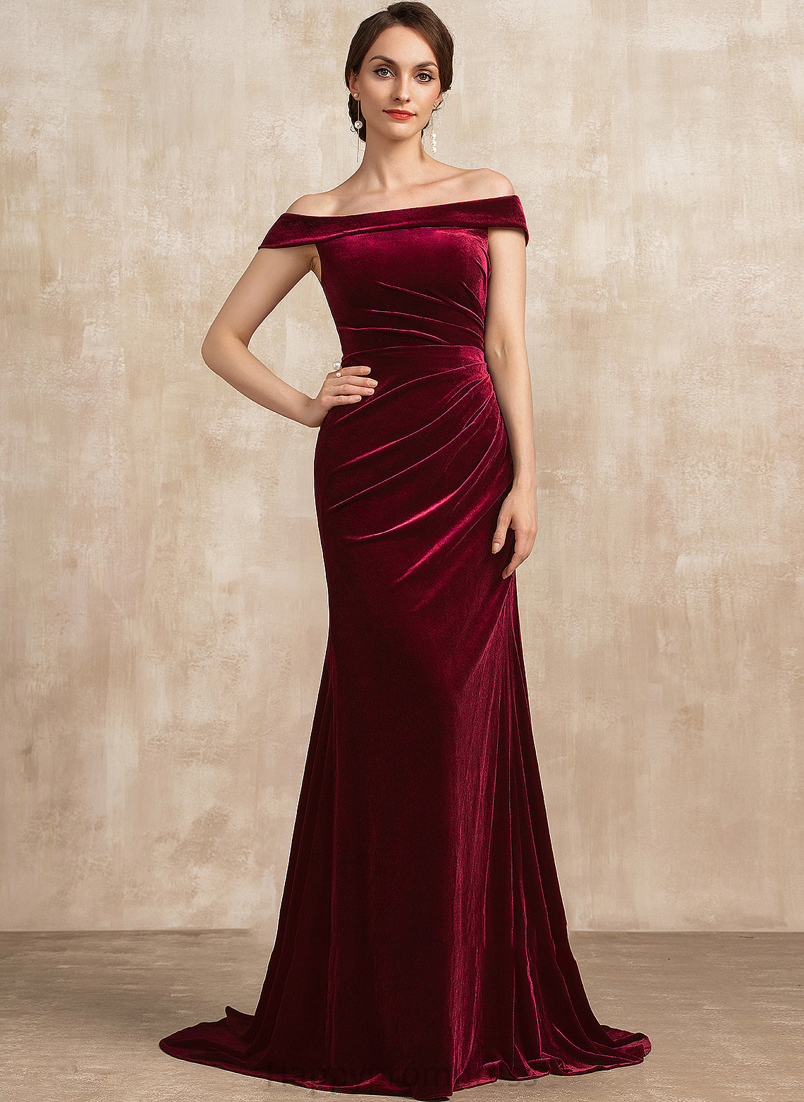 With Velvet Mother Train Off-the-Shoulder the Ruffle Dress Sweep of Trumpet/Mermaid Bride Janey Mother of the Bride Dresses