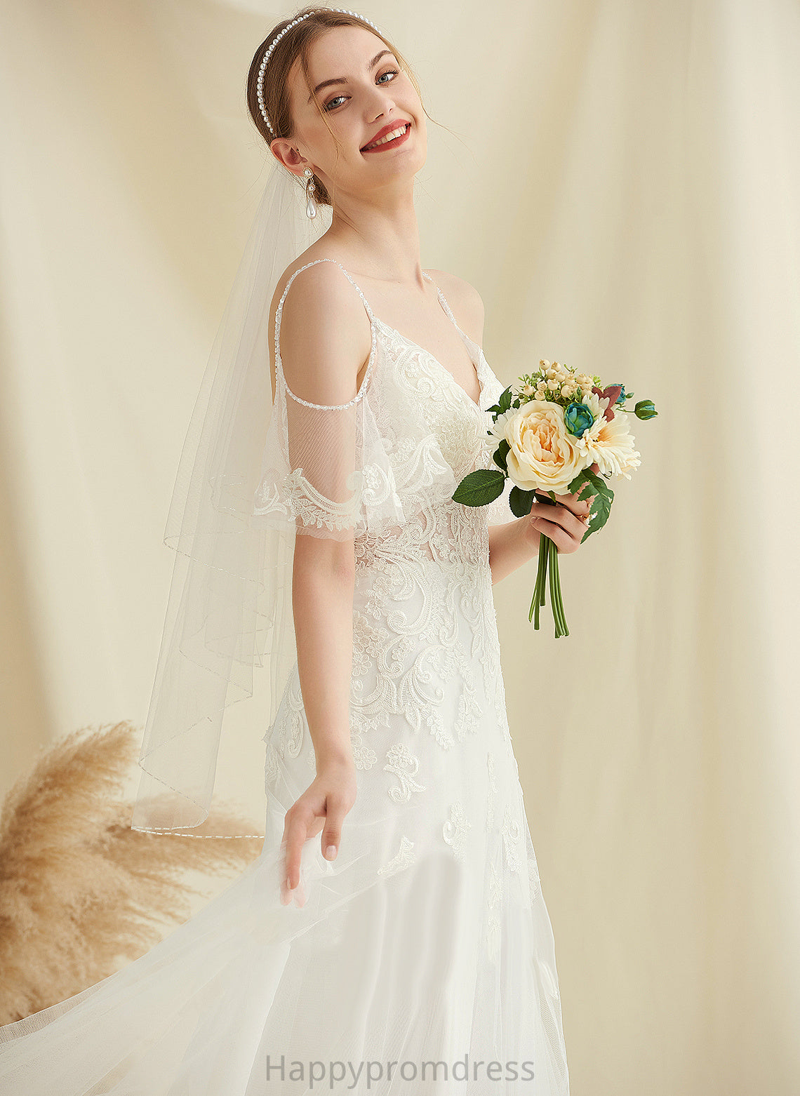 Wedding Dresses Sweep Lace With V-neck Wedding Train A-Line Tulle Dress Beading Chloe