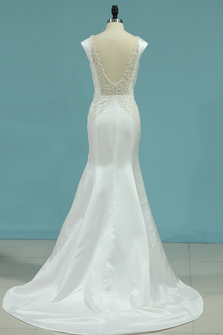 2024 New Bateau Wedding Dresses Mermaid Satin With Beads