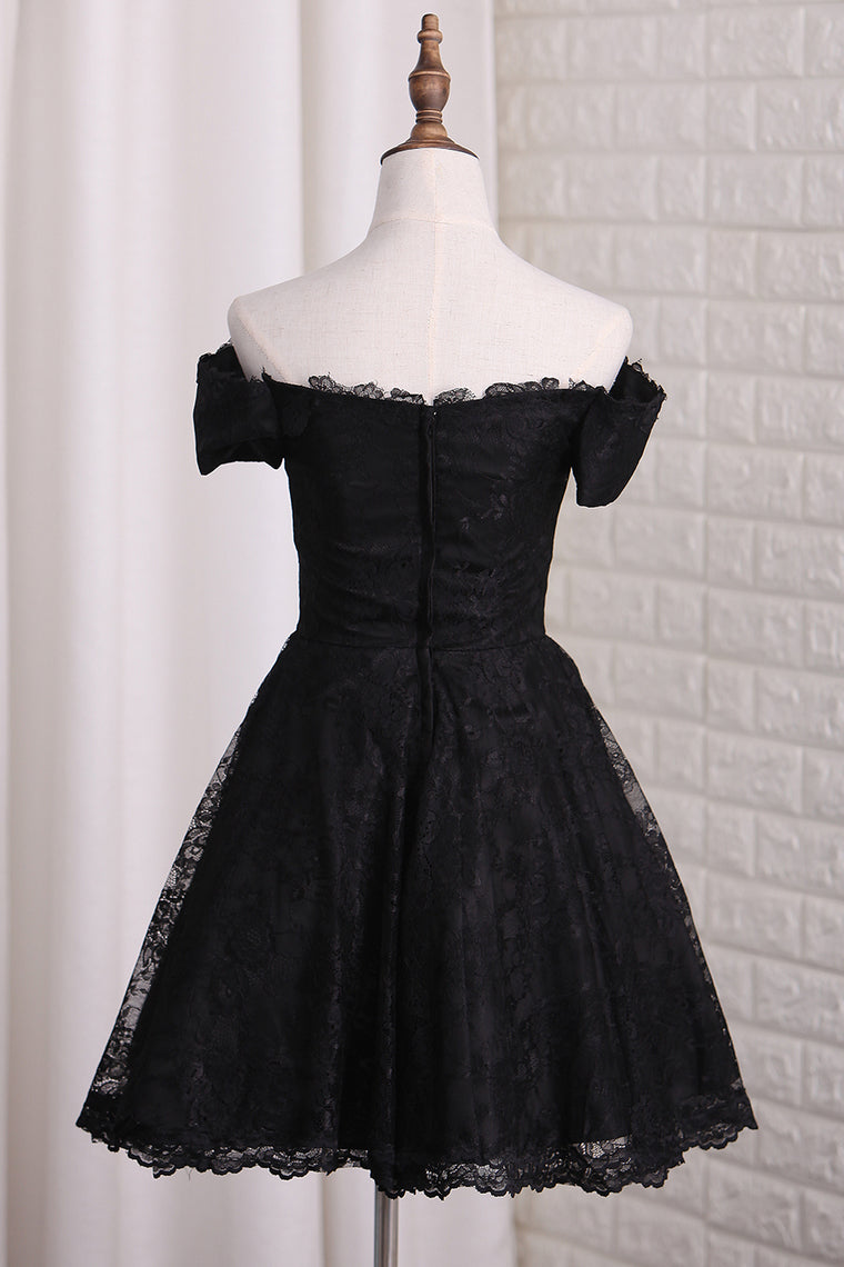 Sexy Black Lace A-line With Appliques Homecoming Dresses