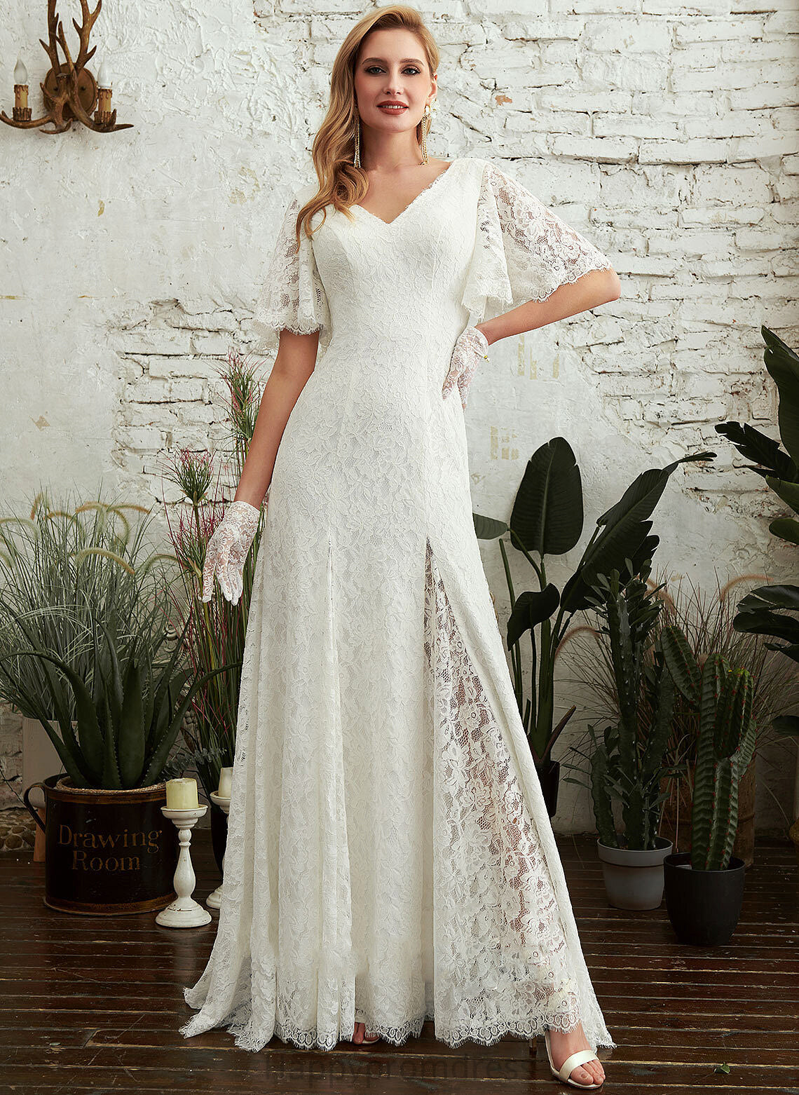 Wedding Dresses Lace Split Wedding Front Sweep Sheath/Column With V-neck Train Sasha Dress