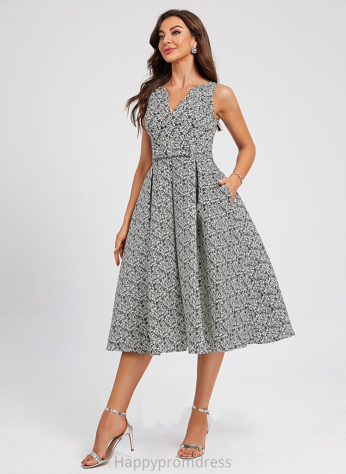 A-Line Knee-Length Bow(s) V-neck Brittany Cocktail Dresses With Dress Pockets Satin Cocktail