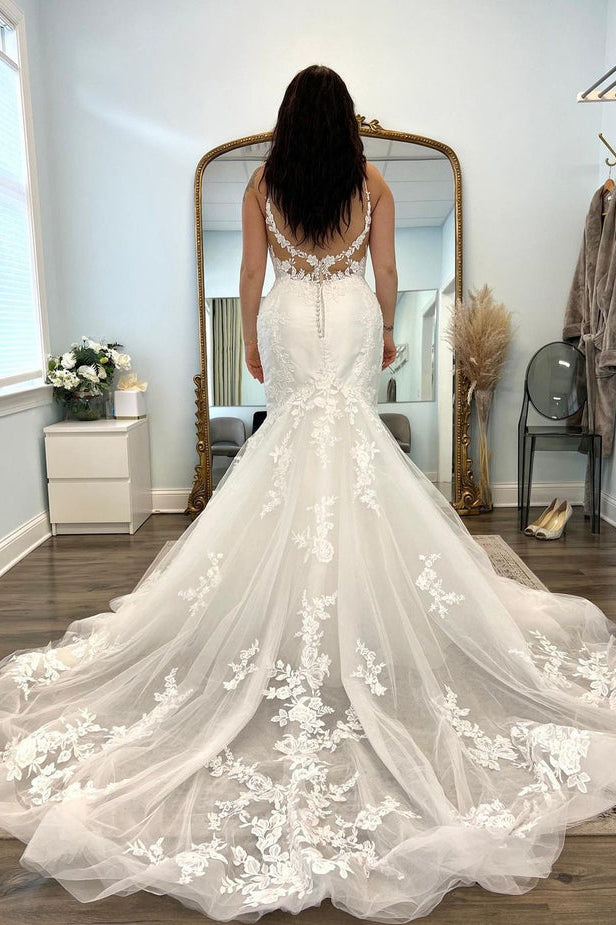 Charming Mermaid V Neck Lace Wedding Dresses