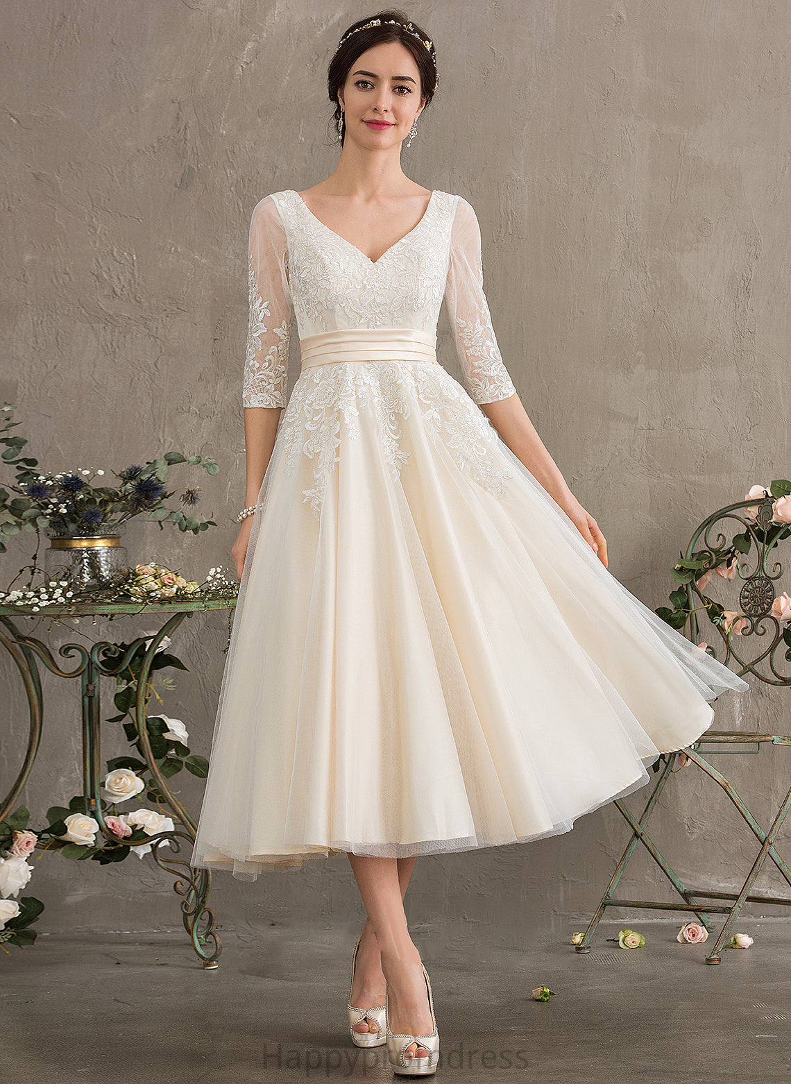 Ball-Gown/Princess Wedding Dresses Tulle Tea-Length Sarai V-neck Dress Wedding