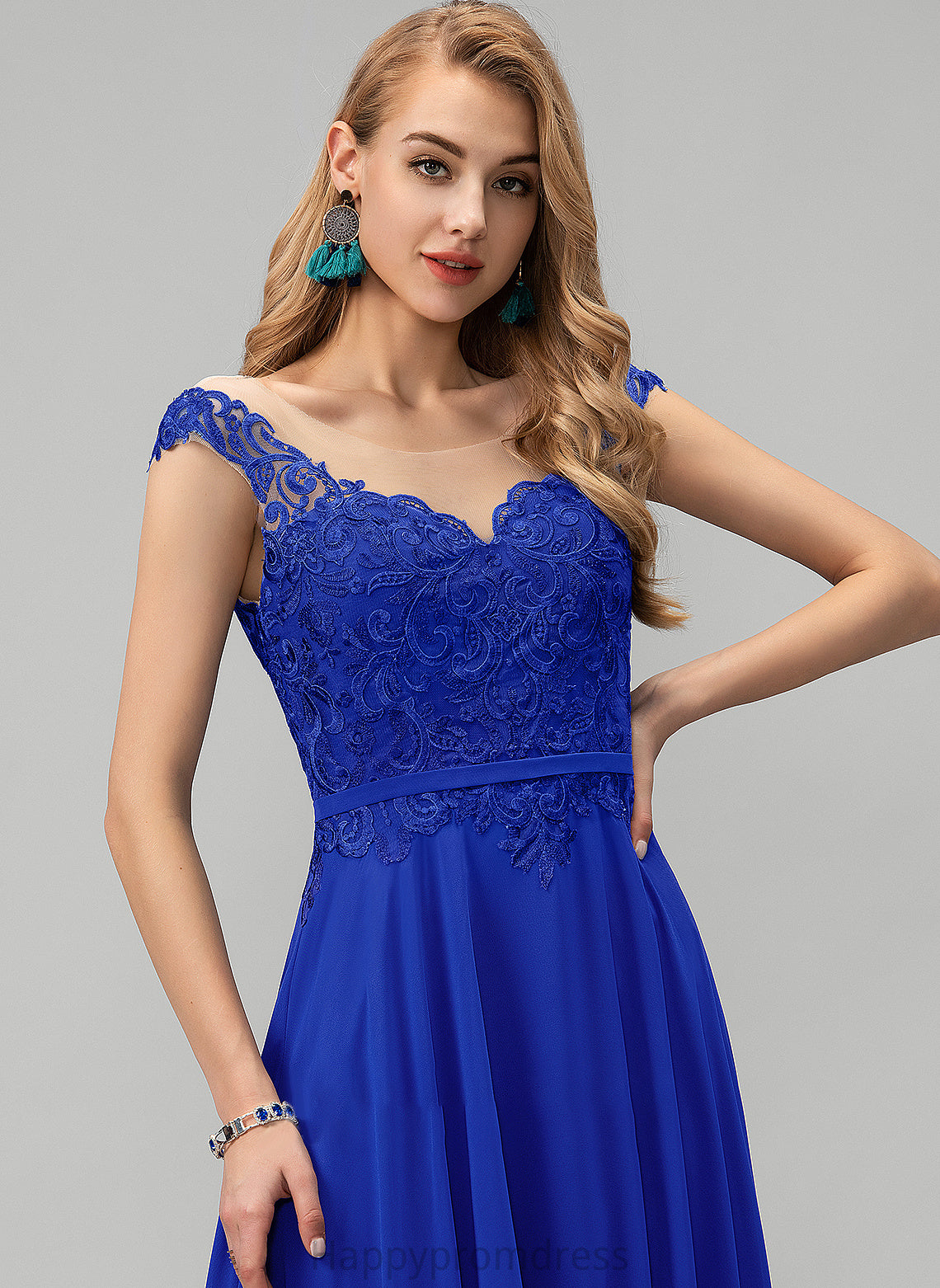 Chiffon With Lace Neck A-Line Alana Scoop Sequins Prom Dresses Floor-Length