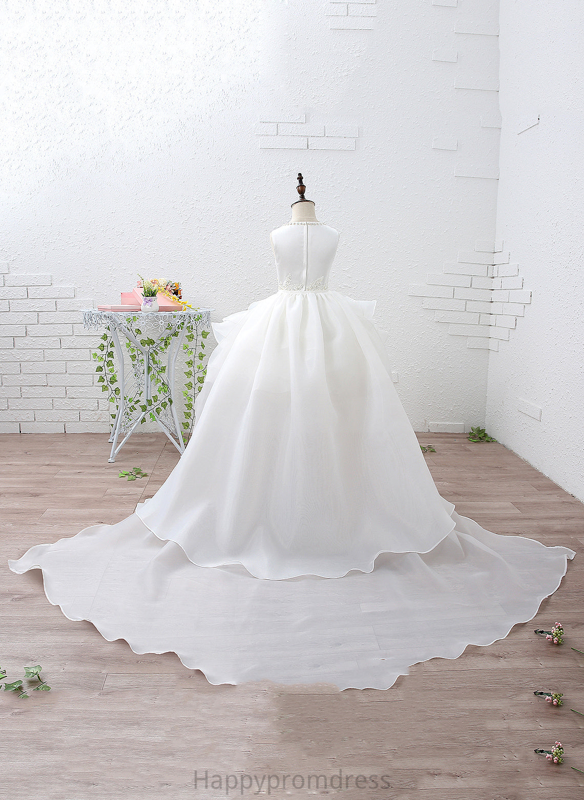 Flower Girl Dresses Maureen Ruffles/Beading/Appliques Court Train - Girl Dress Organza/Satin With Sleeveless Flower Ball-Gown/Princess Neck Scoop