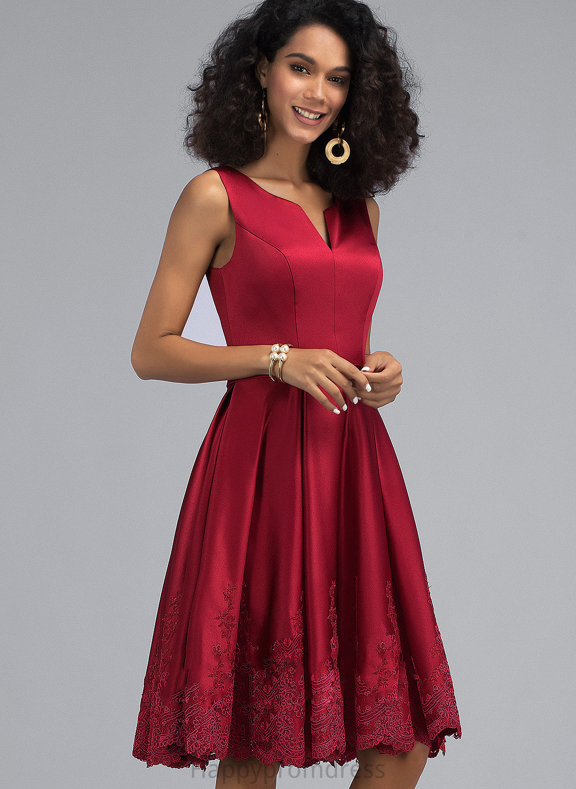 Appliques With Knee-Length Homecoming Dress Lace V-neck Shyann Homecoming Dresses Satin A-Line