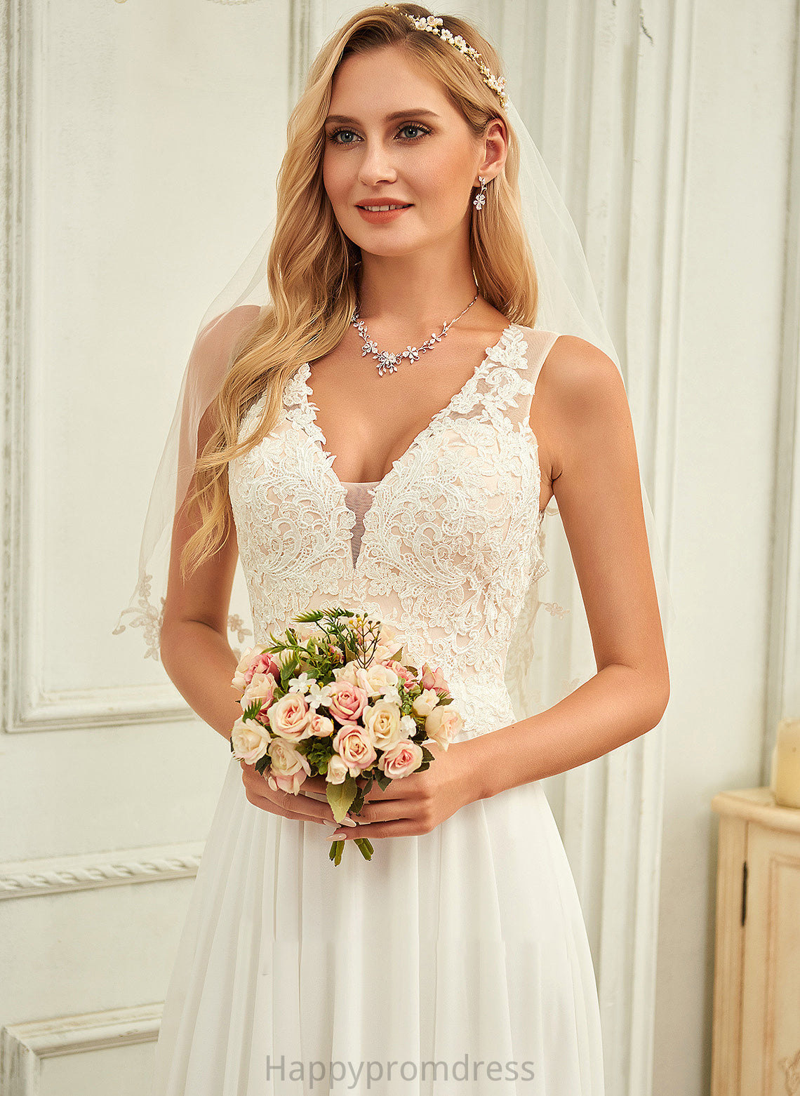 Dress Train A-Line V-neck Lace Sweep Wedding Dresses Chiffon Wedding With Lace Kenya