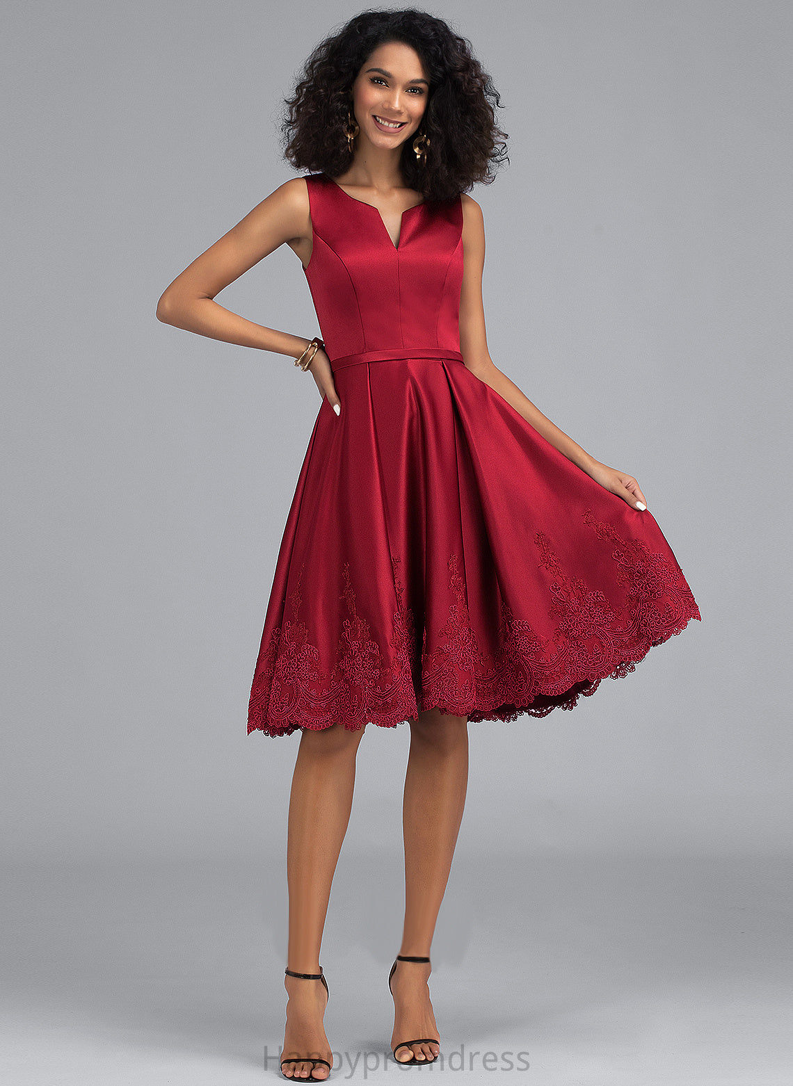 Appliques With Knee-Length Homecoming Dress Lace V-neck Shyann Homecoming Dresses Satin A-Line