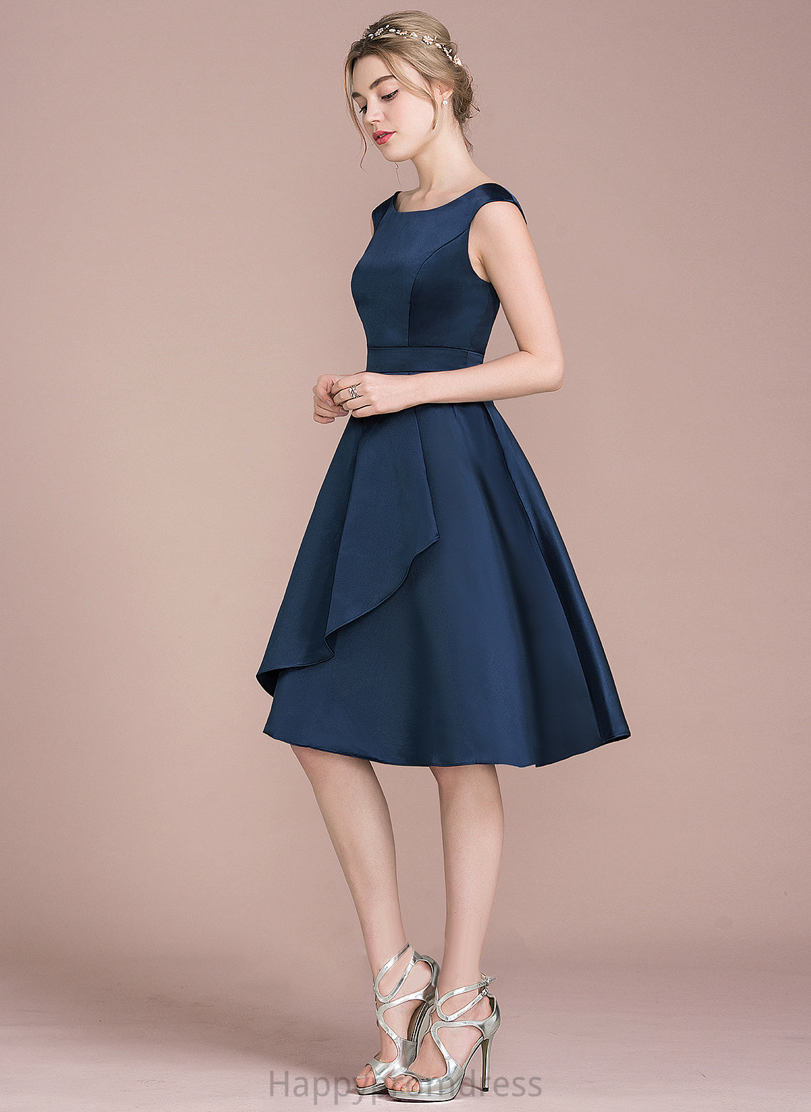 Neck Satin With Anahi Ruffles Dress Cascading Scoop Knee-Length Homecoming Dresses A-Line Homecoming