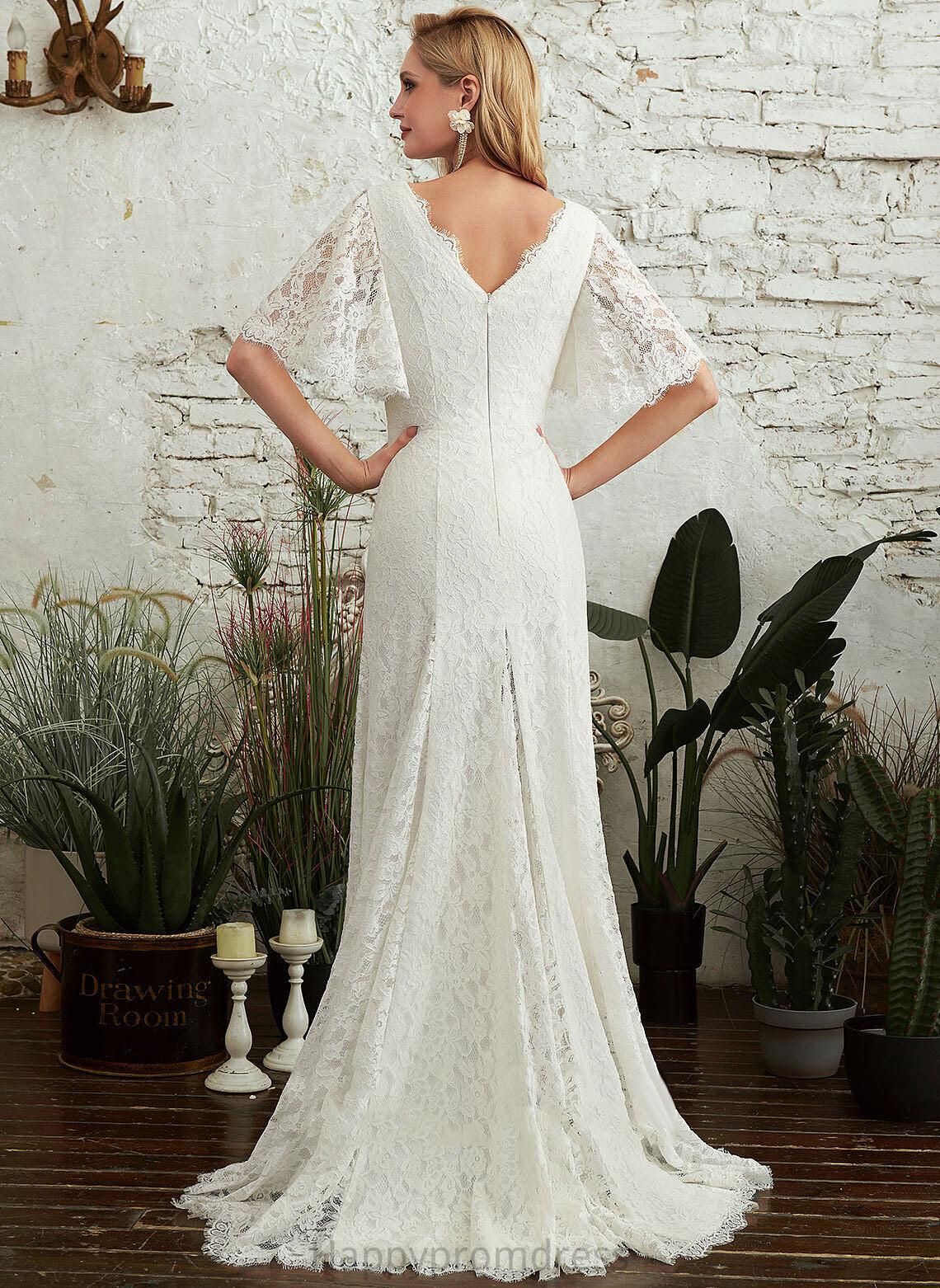 Wedding Dresses Lace Split Wedding Front Sweep Sheath/Column With V-neck Train Sasha Dress