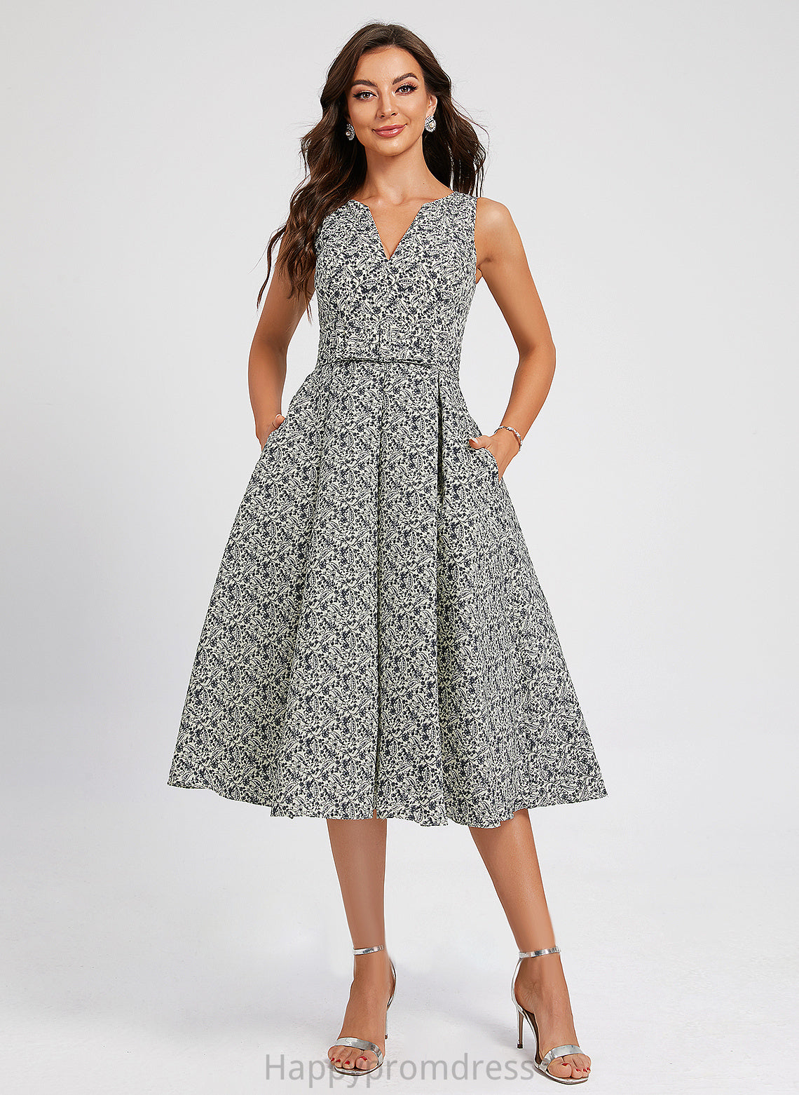 A-Line Knee-Length Bow(s) V-neck Brittany Cocktail Dresses With Dress Pockets Satin Cocktail