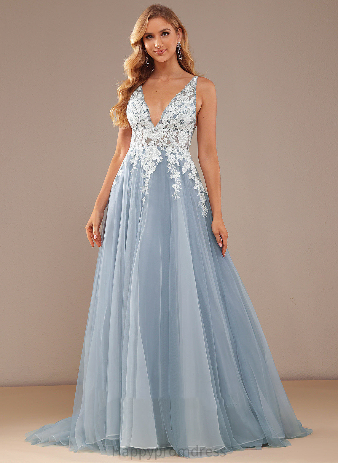 With Sequins Court Beading Ball-Gown/Princess Dominique Lace Wedding Dresses Wedding Dress V-neck Lace Train Tulle