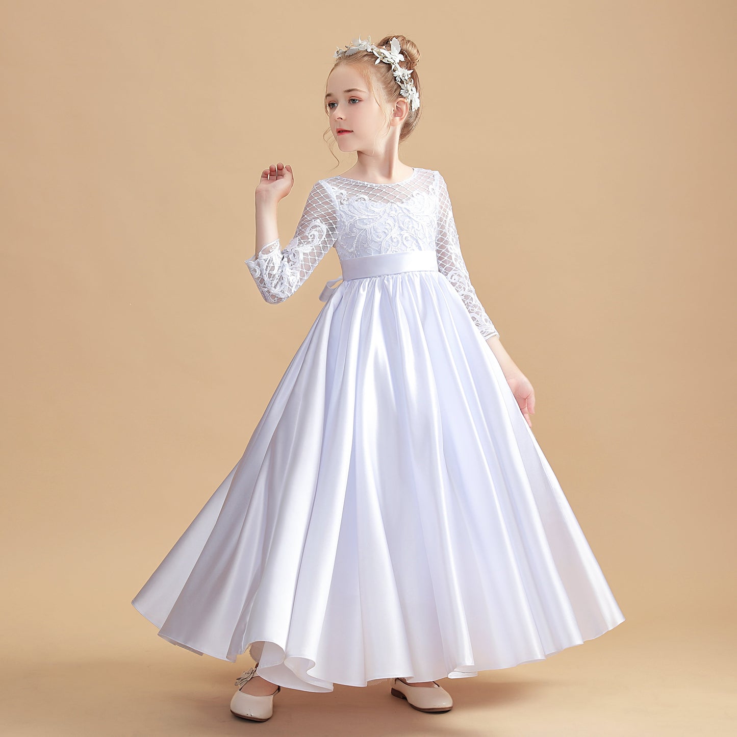 Round Neck White Satin Long Sleeves Flower Girl Dresses With Bowknot