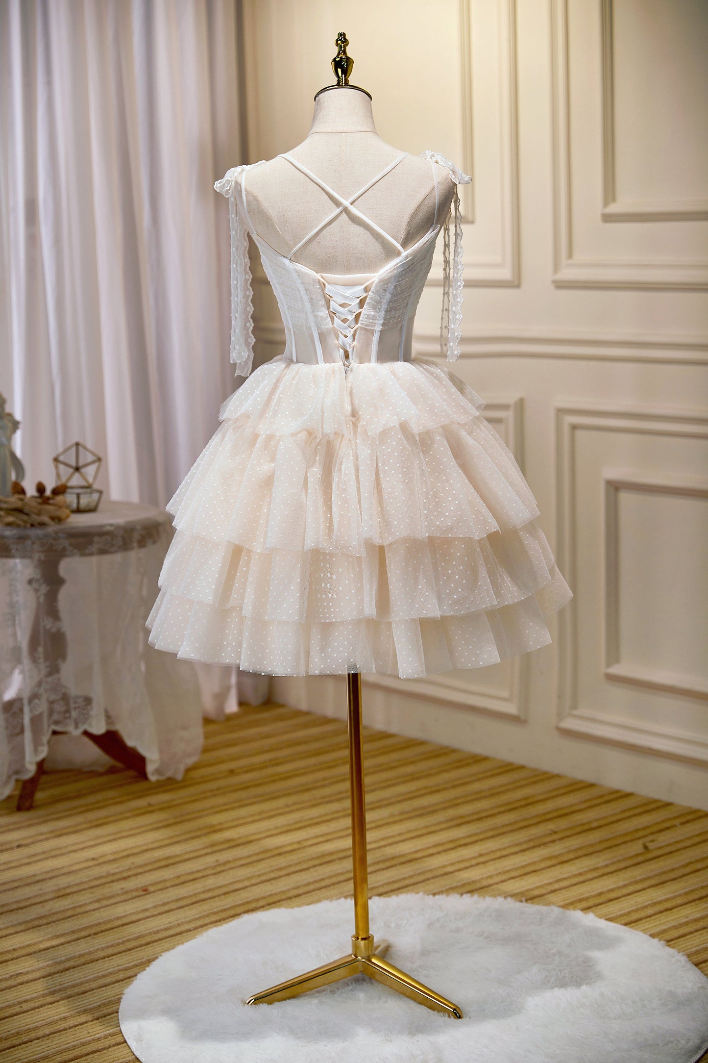 Pretty Ivory Spaghetti Straps Appliques Tulle Short Homecoming Dresses