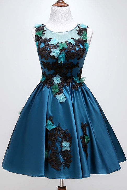 A-line Round Neckline Satin Homecoming Dresses With Appliques