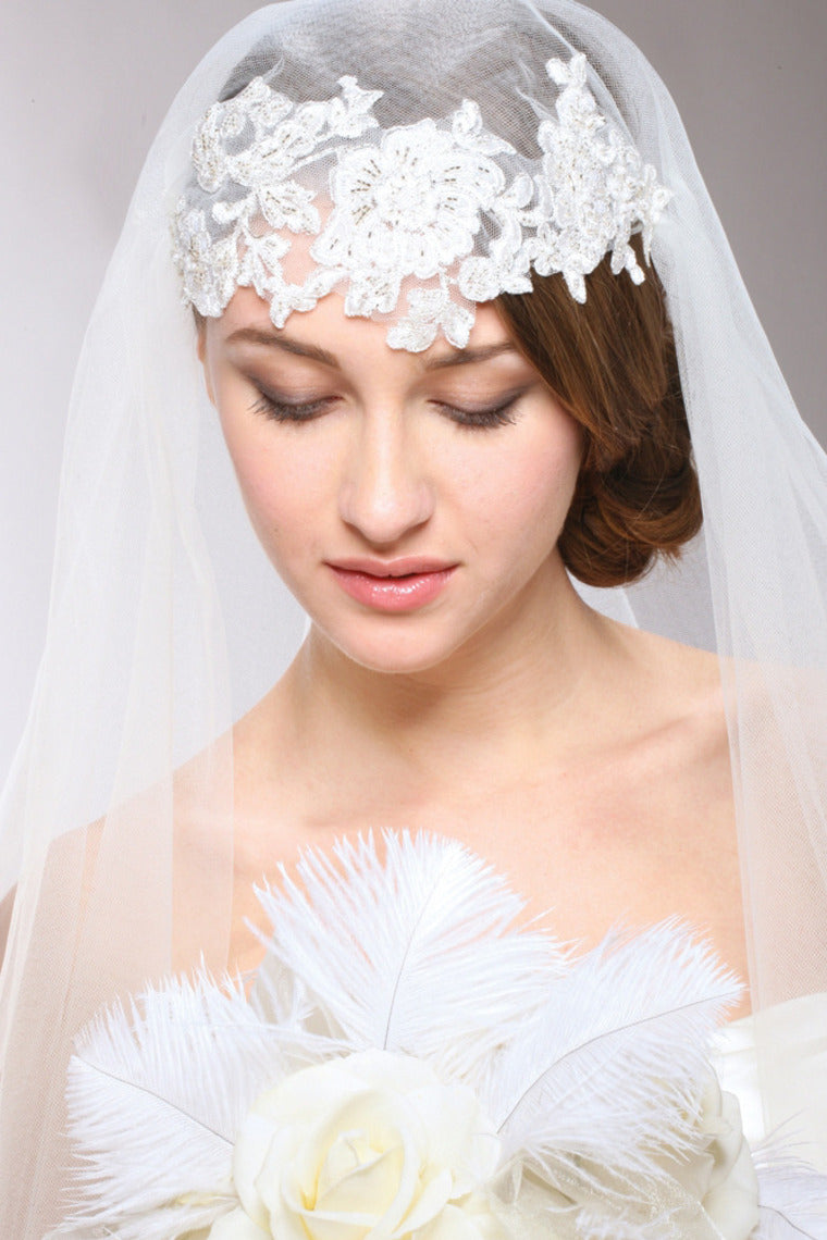 Unique Cut Edge Wedding Veils With Applique V071